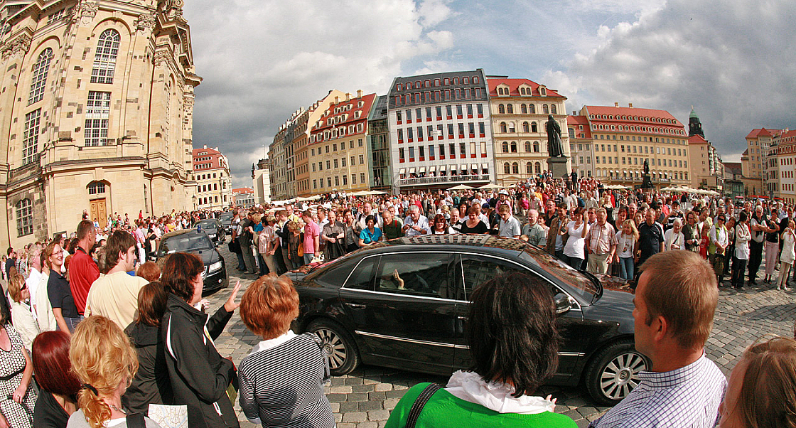K&ouml;nigin Margrethe II. von D&auml;nemark besichtigt Dresdner Frauenkirche