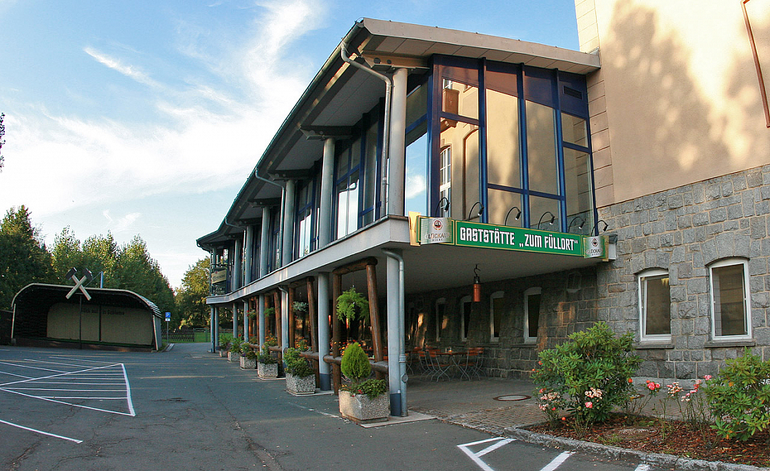Zum Füllort - The Filling Station