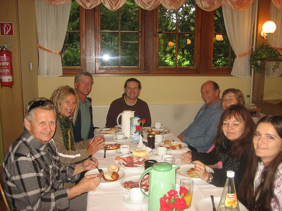 20111008043949 4847