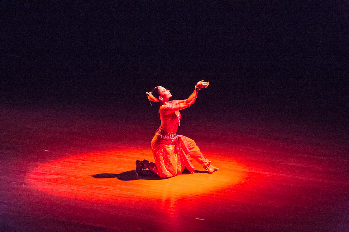 01 dance 000 20140109194951 38978
