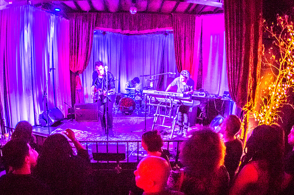 20150429234307 99830