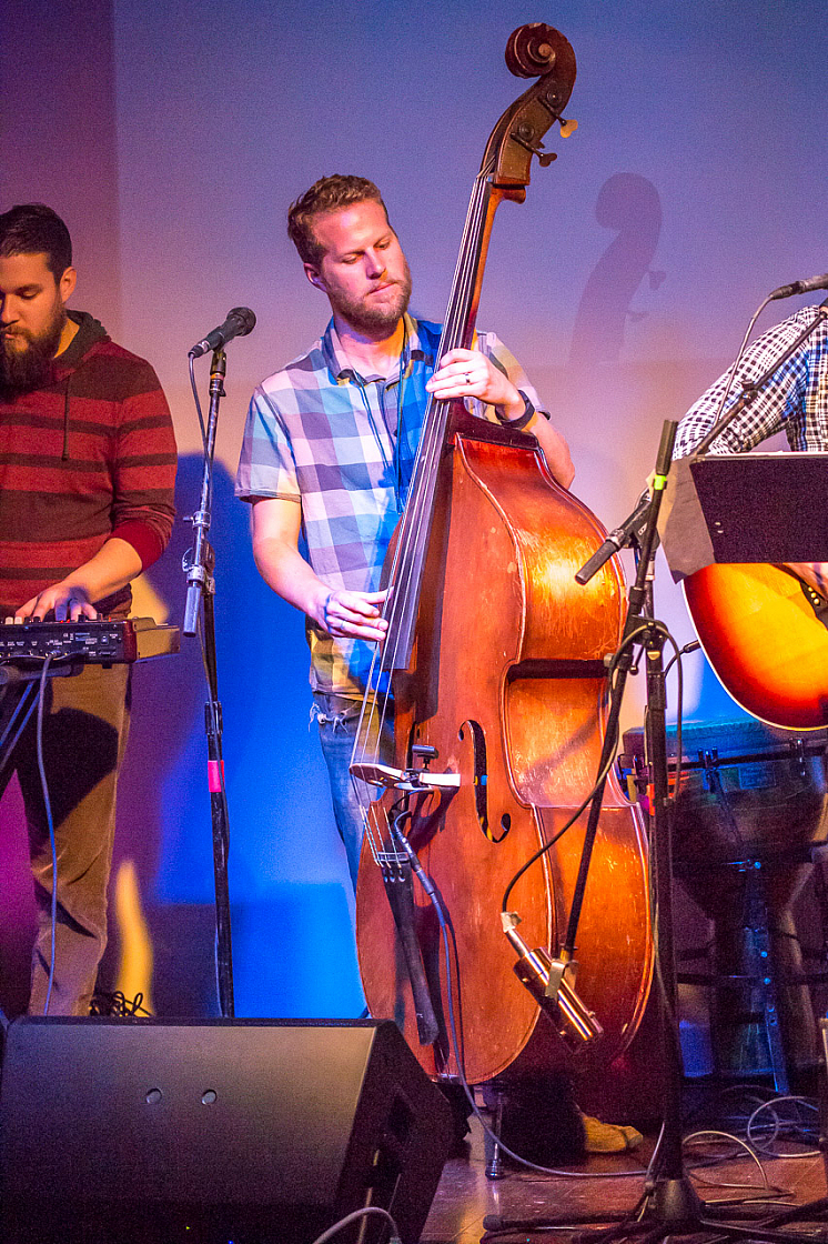 20150327213232 89467