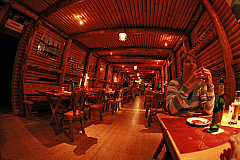Im Füllort - Inside The Filling Station